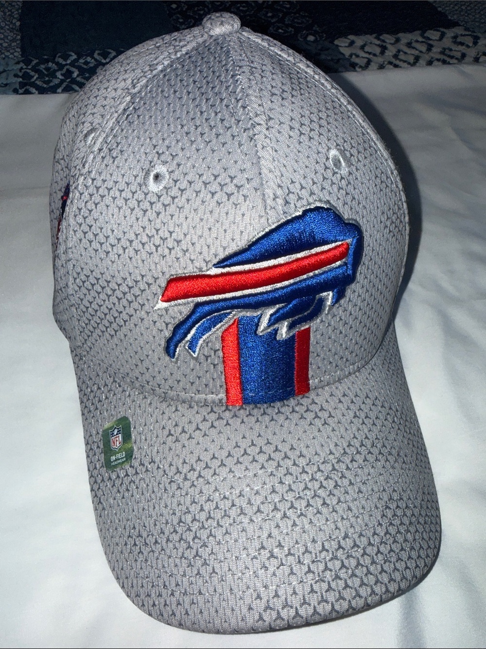 Buffalo Bills Grey NFL Mesh Cap with Blue & Red Logo (SnapBack)